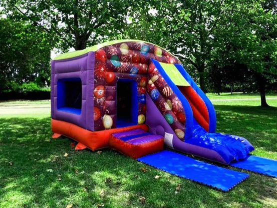 Chateau-gonflable-avec-toboggan-la-cabane-ballons