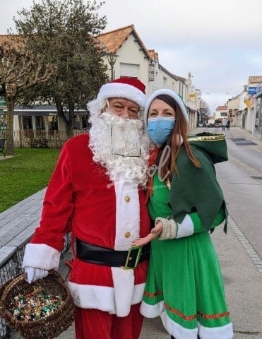 La déambulation du lutin de Noël