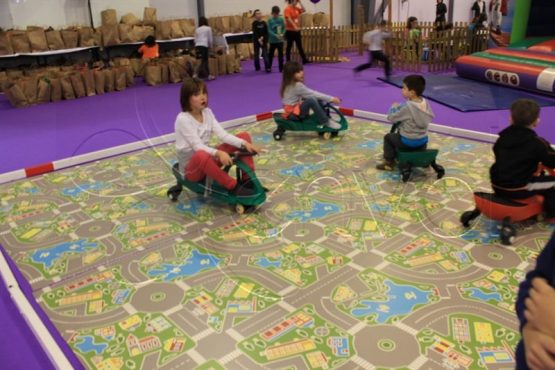 Petits véhicules roulants "Vroom cars"