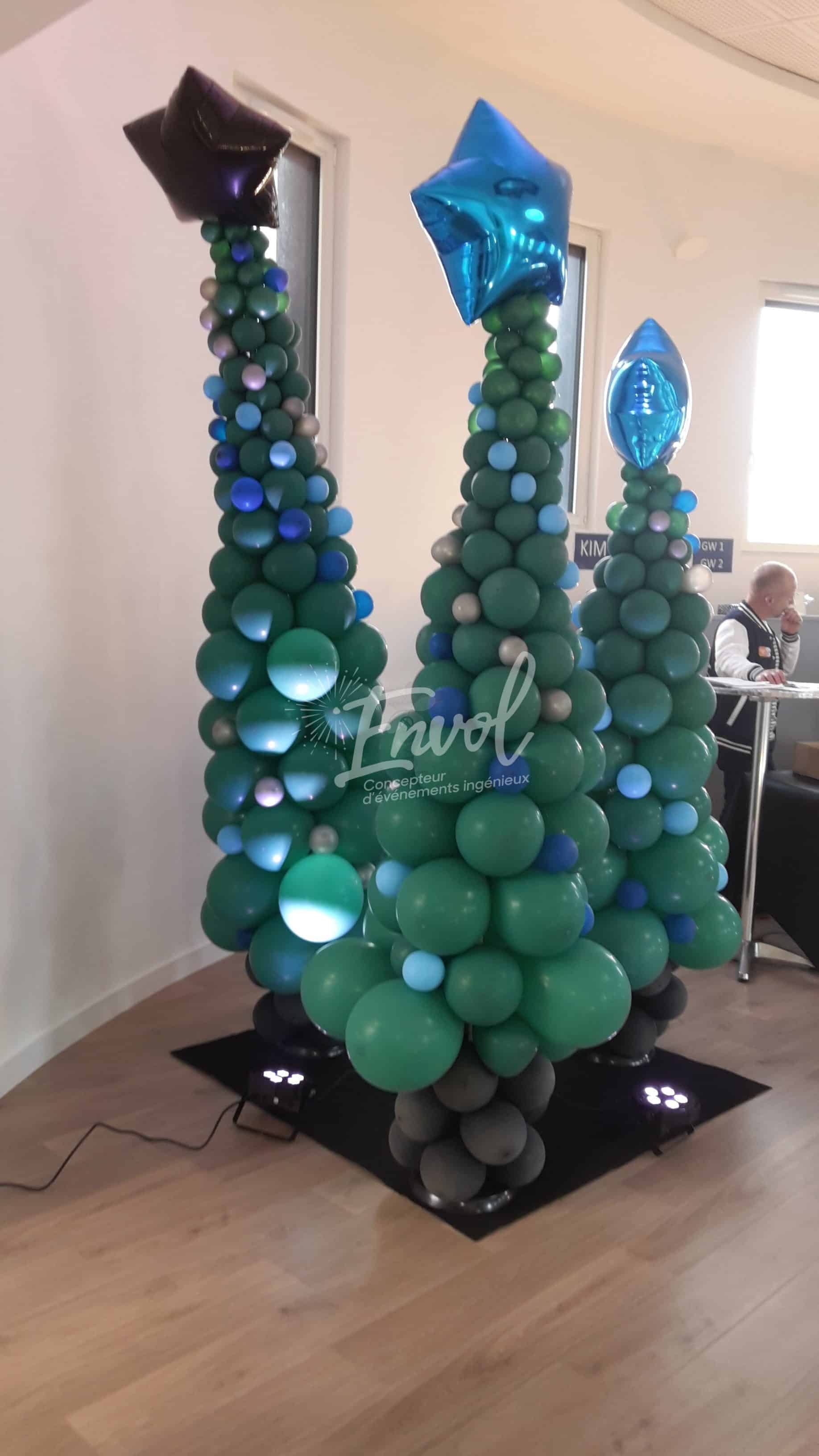 sapins de noel en ballons