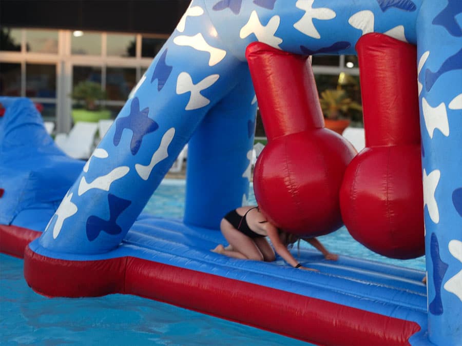 location-structure-gonflable-aquatique