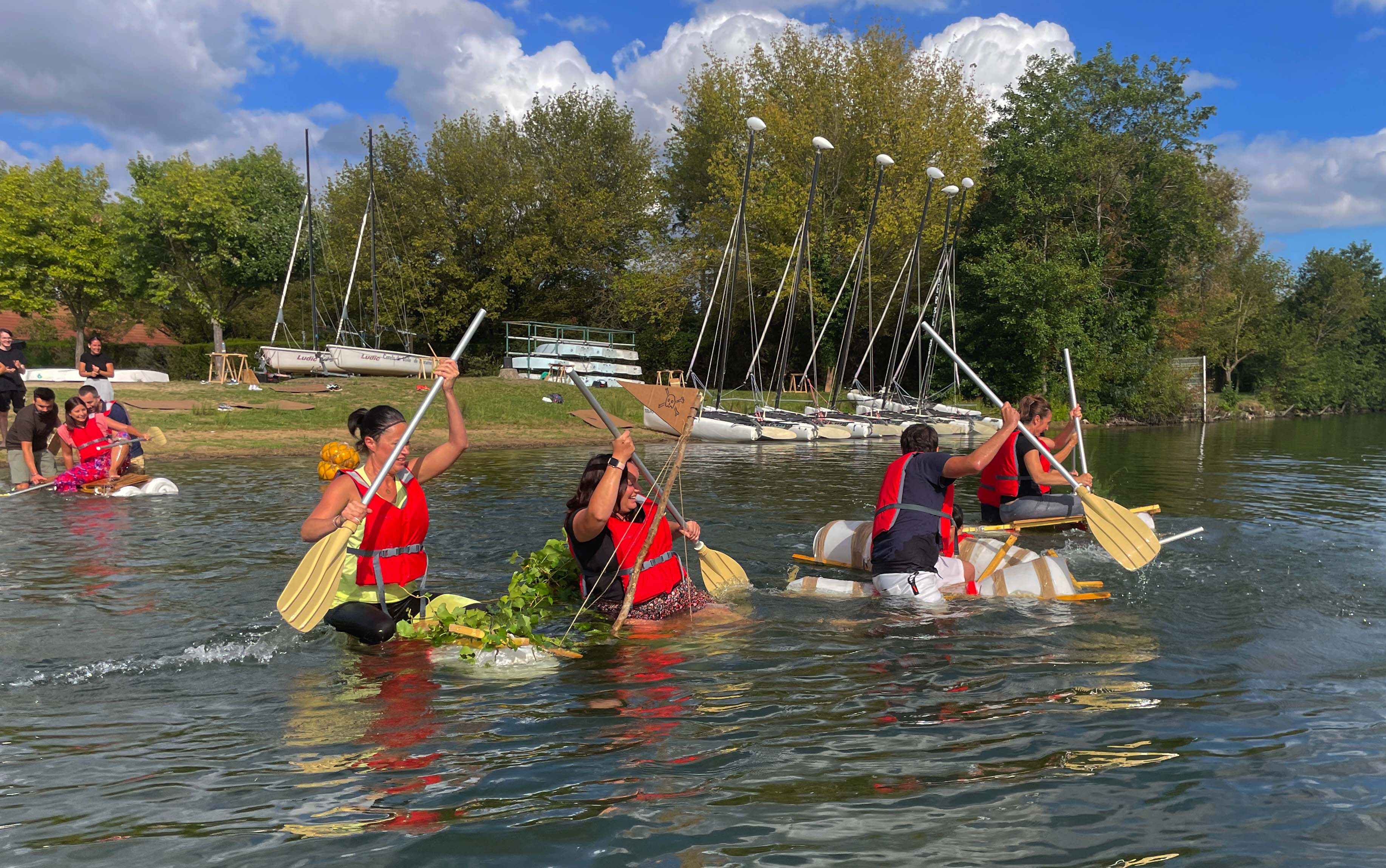 team-building-construction-de-radeaux