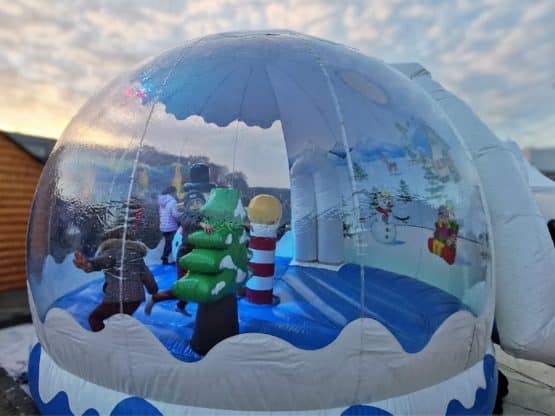 location-structure-gonflable-noel-vendee