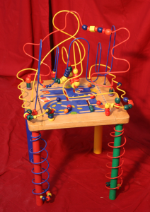 looping-baby-sur-table