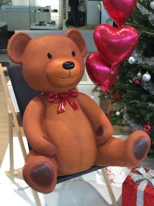 statue-nounours-noel