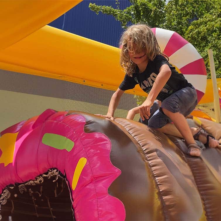 location-structure-gonflable-enfant